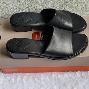ONO Bo Black Leather Slide Sandals--8M
